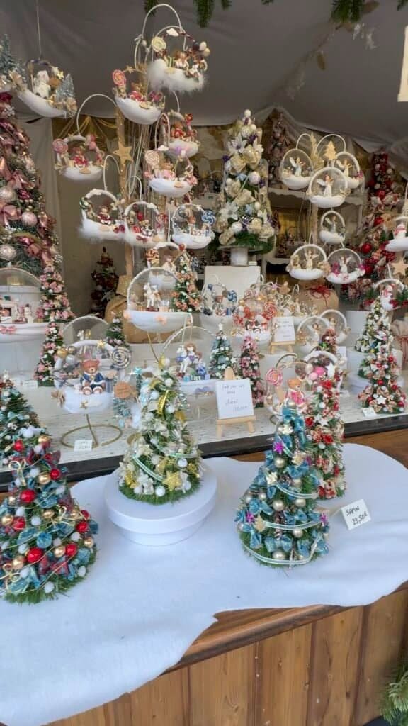 Christmas_decor_riquewihr_france